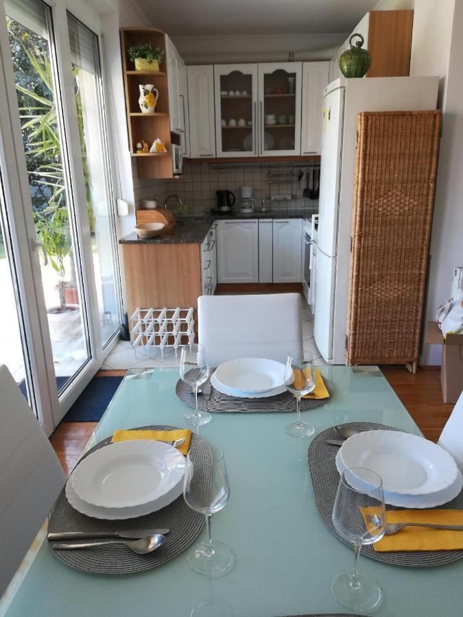 Homy Apartment In Buda, With Safe Garage And Terrace Budapest Esterno foto