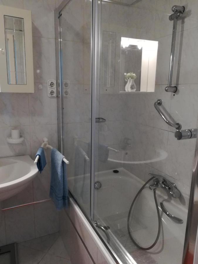 Homy Apartment In Buda, With Safe Garage And Terrace Budapest Esterno foto